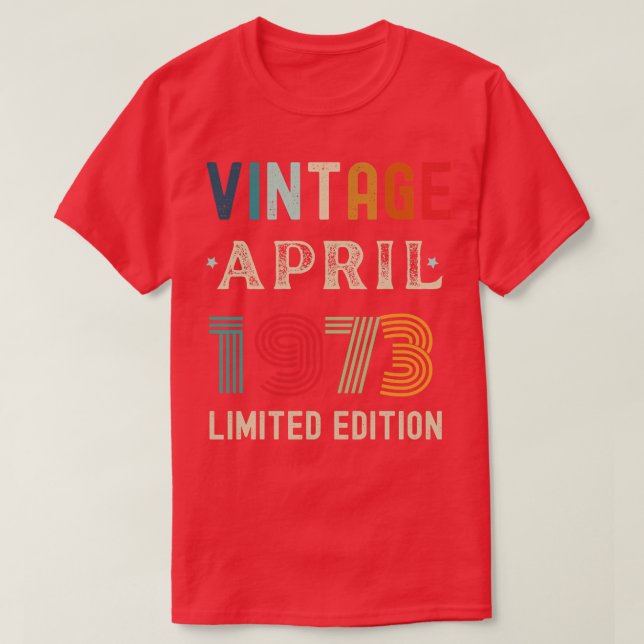 April Birthday Gift 33 T Shirt (Design framsida)