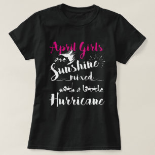 April flickasolsken som är blandat med lite en t-shirt