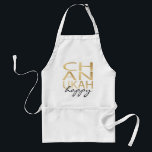 Aprons Chanukah Lycklig Förkläde<br><div class="desc">En storlek pron av standardtyp "Chanukah Lycklig". "Chanukah Lycklig" är också en underbar värd/värdinna-gåva! Anpassa genom att ta bort text, "lycklig" och lägga till ett eget meddelande. Välj ditt favoritteckensnitt stil, färg och storlekt för text. Denna utformning kan också skapas på andra storleka plattor och färg kan bytas ut. Guld...</div>