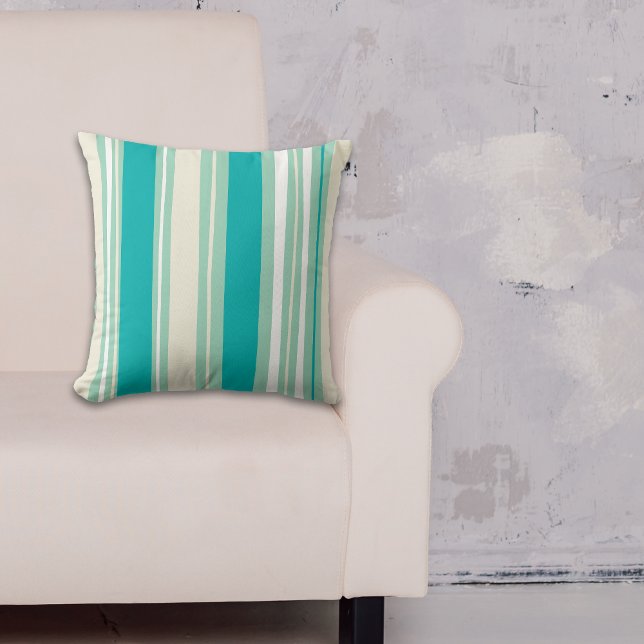 Aqua Blue Turcos White Modern Rand Mönster Kudde (Skapare uppladdad)