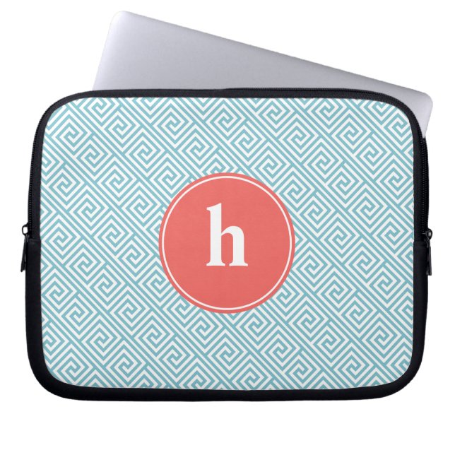 Aqua och Coral Grekiska Nyckel Monogram Laptop Sleeve (Framsidan)