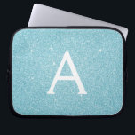 Aqua Teal Blue Glitter och Gnistra Monogram Laptop Fodral<br><div class="desc">Aqua Teal Blue Faux Glitter och Gnistra Elegant Monogram Fodral. Fodral kan anpassas så att det omfattar ditt första och första namn.</div>