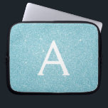 Aqua Teal Blue Glitter och Gnistra Monogram Laptop Fodral<br><div class="desc">Aqua Teal Blue Faux Glitter och Gnistra Elegant Monogram Fodral. Fodral kan anpassas så att det omfattar ditt första och första namn.</div>