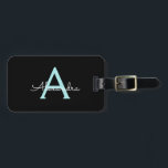 Aqua Teal Blue Script Girly Monogram Namn Bagagebricka<br><div class="desc">Black and Aqua Blue Teal Monogram Lägg till din egen Märkre i Namn Script Luggage Bag märkrn gör perfekten söt 16 födelsedag,  bröllop,  möhippa,  babydusch eller bachelorette-fest för någon som dekorerar hennes rum i stil.</div>