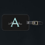 Aqua Teal Blue Script Girly Monogram Namn Bagagebricka<br><div class="desc">Black and Aqua Blue Teal Monogram Lägg till din egen Märkre i Namn Script Luggage Bag märkrn gör perfekten söt 16 födelsedag,  bröllop,  möhippa,  babydusch eller bachelorette-fest för någon som dekorerar hennes rum i stil.</div>