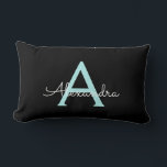 Aqua Teal Blue Script Girly Monogram Namn Lumbarkudde<br><div class="desc">Aqua Teal Blue och Black Monogram Lägg till ditt eget Namn Lumbar Pillow. Det gör perfekten söt 16-årsjubileum,  bröllop,  möhippa,  årsdag,  babydusch eller bachelorette-fest för någon som glam lyxen och chic stilar i kärlek.</div>