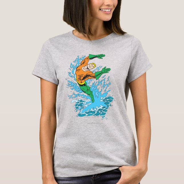 Aquaman Leaps in Wave Tee Shirt (Framsida)