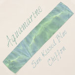 Aquamarine Seafoam Bevacker Vatten Sjal<br><div class="desc">Aquamarine är ett akvablått hav som kyssas av sol. Solljus som reflekterar över tropiska havet vatten inspirerade till denna vackra akvamarina sjalpdesign av naturen. Anpassa denna ljusa snyggt sjal med Initialer för ett verkligt unikt stil i mode. Den här bilden är en originaloceanfotografi av JLW_PHOTOGRAPHY.</div>