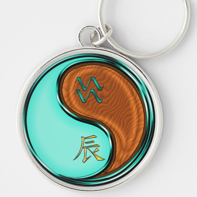 Aquarius & Wood Dragon Rund Silverfärgad Nyckelring (Framsidan)