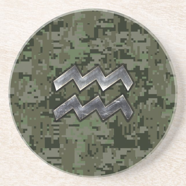 Aquarius Zodiac Symbol på Grönt Digital Camouflage Underlägg Sandsten (Framsidan)