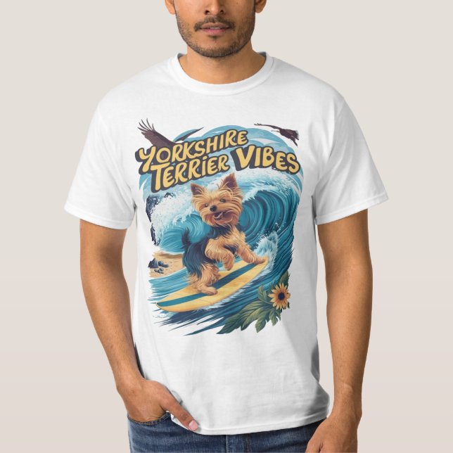 Aquatic Yorkshire Terrier Surfing the Wave T Shirt (Framsida)