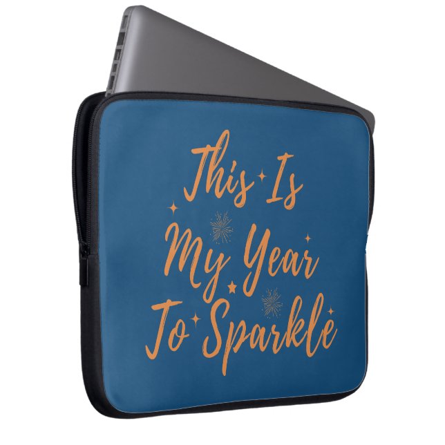 År 2024 är mitt år till Gnistra Laptop Fodral (Framsidan Höger)