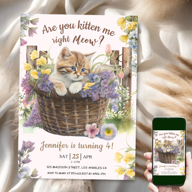 Är du Kitten Blommigt Rosa Cat 4e födelsedagen? Inbjudningar (Skapare uppladdad)