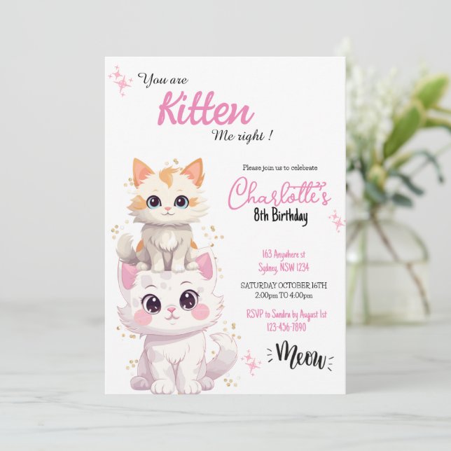 Är du Kitten Katti Katt Birthday? Inbjudningar (Stående Fram)