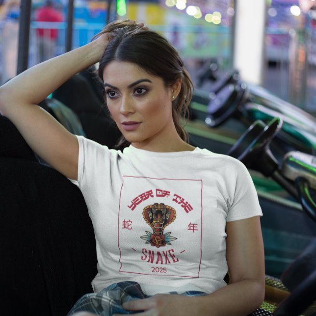 År för ormen 2025 蛇 färglöst Cobra Head T Shirt (Skapare uppladdad)