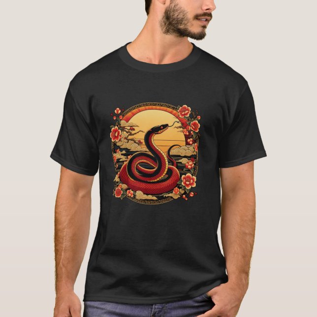 År för ormen 2025 Kinesiska nyårshuset T Shirt (Framsida)