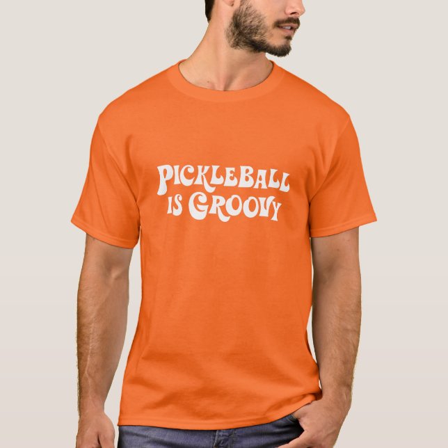 "Är Pickleball den Groovy" Tie-Färg T-tröja T Shirt (Framsida)