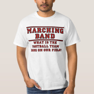 Är vad fotbollslag som gör på vårt fält? tee shirt