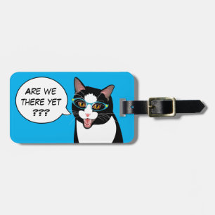 ÄR VI DÄR ÄNNU? Sassy smokingkatt BlissAndKittens Bagagebricka