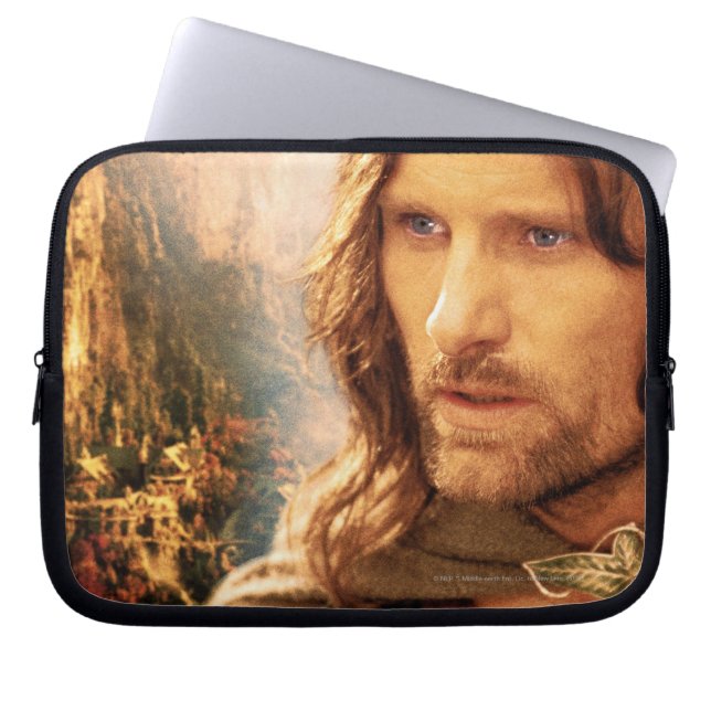 Aragorn och Rivendell Composition Laptop Sleeve (Framsidan)