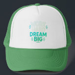 Arbeta hårt Dream Big" Motiveringshopp Keps<br><div class="desc">Gör ett påstående med det här motiveringstaket som innehåller den kraftfulla frasen "Work Hard Dream Big". Designat för drömmare, hustrar och porttrar kombinerar detta tak komfort med tillförsikt. Oavsett om du slår på gymmet, kör ärenden eller jagar mål, bäror du ditt tänkesätt med pride. En medbrottsling till perfekten för alla...</div>
