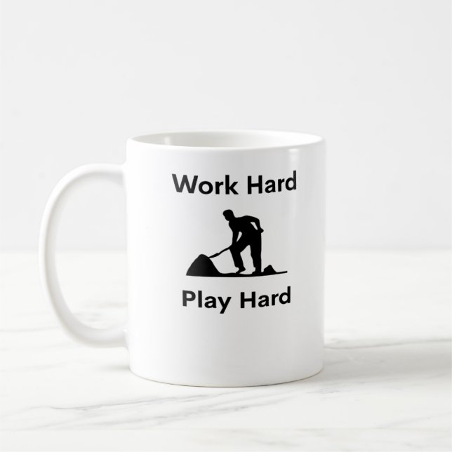 Arbeta hårt för att spela så hårt arbete klassiskt kaffemugg (Vänster)