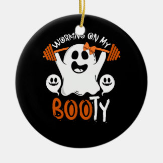 Arbeta med min Booty Halloween Gym Ghost Pun Weigh Julgransprydnad Keramik