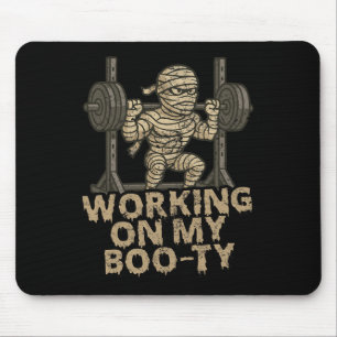 Arbeta på min Boo-ty Funny Halloween Muscular Mumm Musmatta