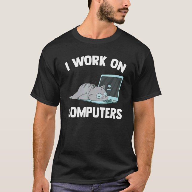 Arbetande katt bärbar dator programmerare t shirt (Framsida)