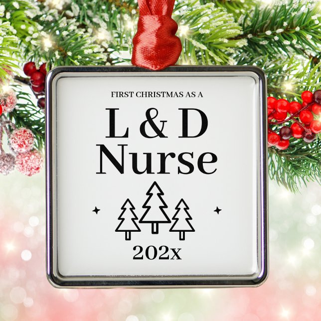 Arbetande sjuksköterska på förlossning julfirande julgransprydnad metall (Labor and Delivery Nurse L&D First Christmas Metal Ornament
)