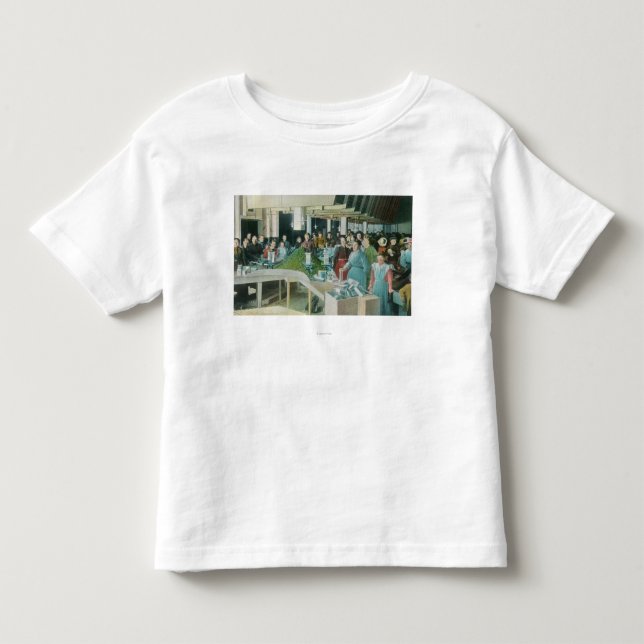 Arbetare som packar kärnade ur russin på växten t shirt (Framsida)