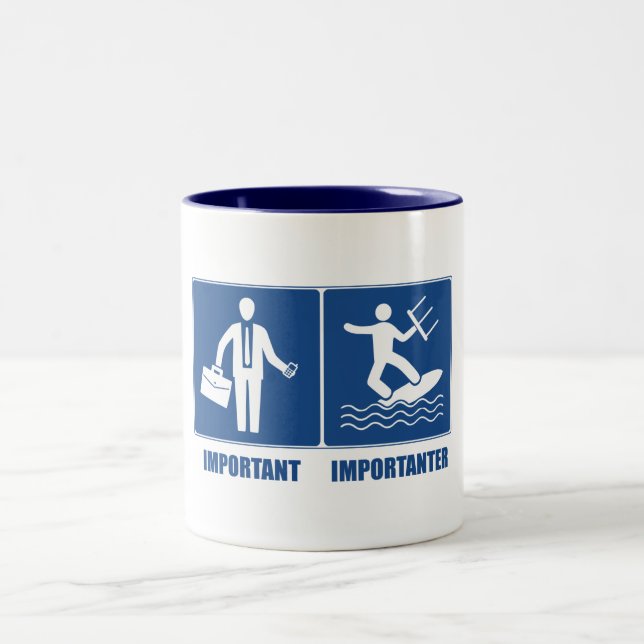 Arbetet är viktigt, det är viktigt med kitektsfing Två-Tonad mugg (Center)