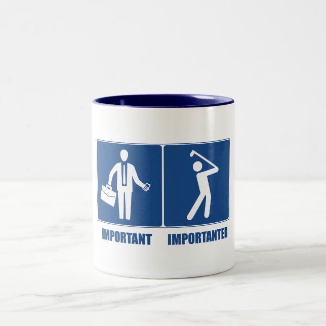 Arbetet är viktigt, Golf är viktigt Två-Tonad Mugg (Center)