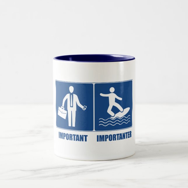 Arbetet är viktigt, Vatten surfing är viktigt Två-Tonad Mugg (Center)