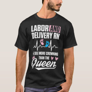 Arbets- och leveranssjuksköterska som kramar L&D- T Shirt