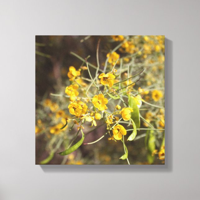 Arbetsytan gula blommor har omslagits canvastryck (Framsida)