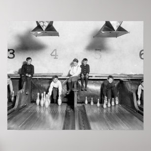 Arcade Bowling Alley, 1909. Gammalt foto Poster