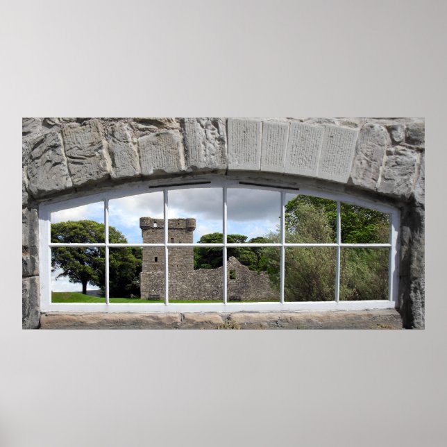 Arched Window med View of Scottish Castle Poster (Framsidan)