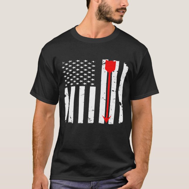 Archery Red Arrow Bow Distress American Flagga T Shirt (Framsida)