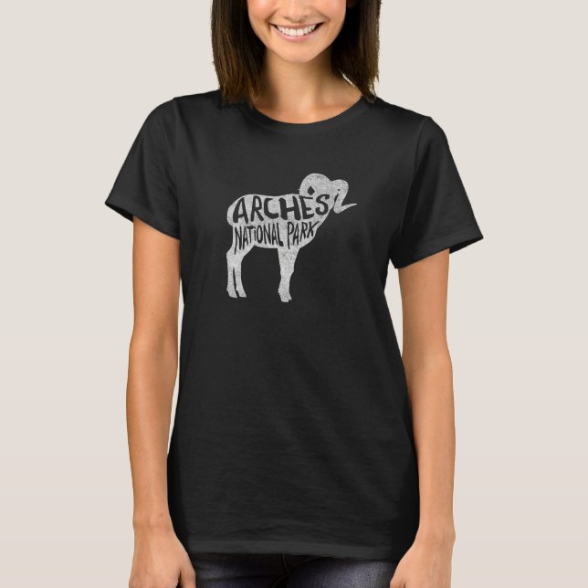 Arches National Park T-Shirt - Bighorn Sheep (Framsida)