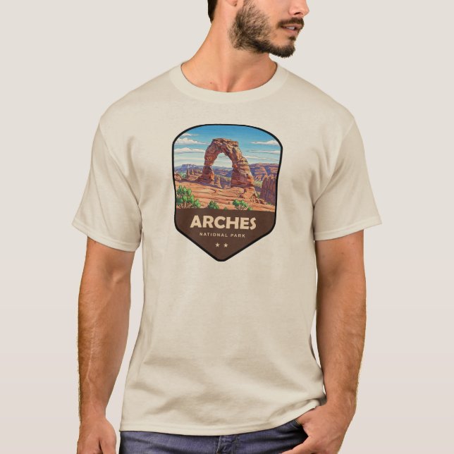 Arches National Park Utah Shield T Shirt (Framsida)
