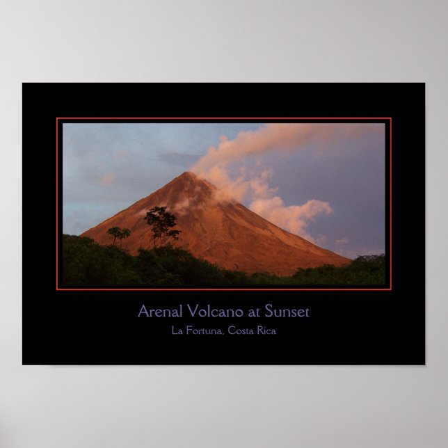 Arenal Volcano vid Sunset Poster (Framsidan)