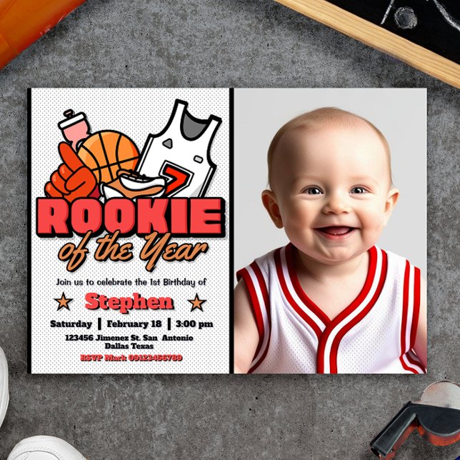 Årets nybörjare - Första födelsedagen Basketball Inbjudningar (Rookie of the Year - Boy First Birthday Basketball Landscape Invitation with Photo Picture)