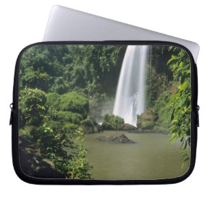 Argentina; Igwazu; Igwazu Falls. Salto Dos Laptop Fodral