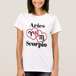 Aries och Scorpio Couple Zodiac Astrology Hearts T Shirt