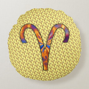 Aries Zodiac Symbol Inslag av Kenneth Yoncich Rund Kudde