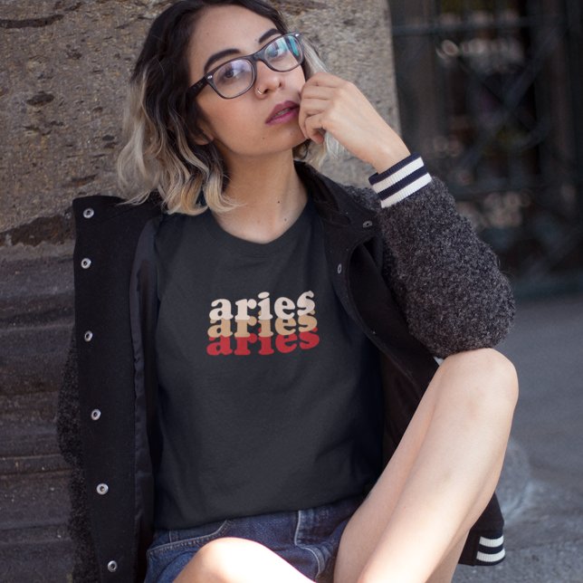 Aries Zodiac-tecken | Red Power Färg T-Shirt (Skapare uppladdad)