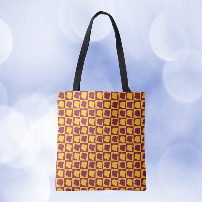 Arizona Checkered Maroon and Gold Pattern Tygkasse (A tote bag with a maroon and gold pattern featuring the US state of Arizona.)