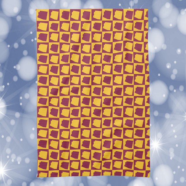 Arizona Geometric Maroon and Gold Pattern Kökshandduk (A kitchen towel with a maroon and gold pattern featuring the US state of Arizona)