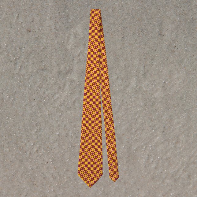 Arizona Pop Art Rutigt Mörkrött Guld Slips (A tie featuring the US state of Arizona in a maroon and gold yellow pattern)